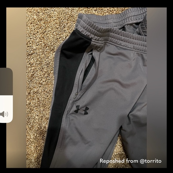 Under Armour Pants - Picture 3 of 5